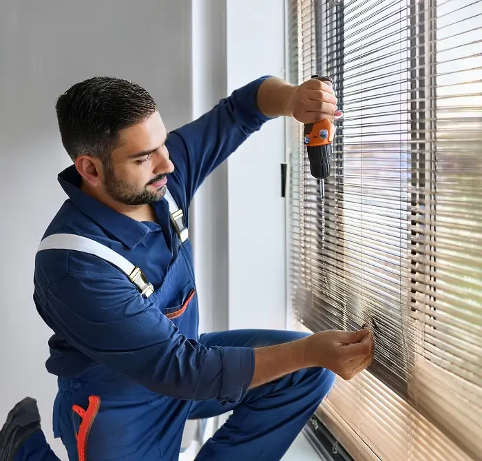 blinds fixing