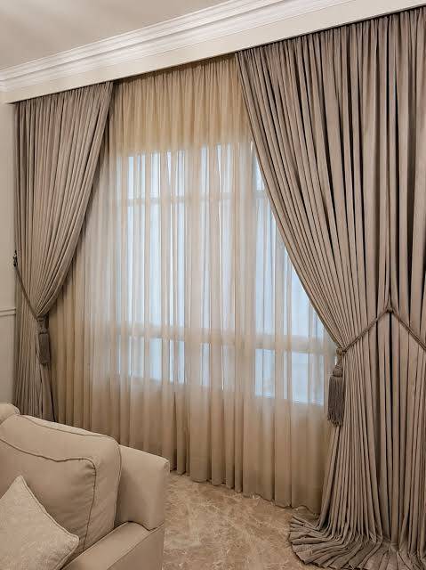 Best Curtain Fabrics That Won't Fade or Rot in Dubai's Climate Best Curtain Fabrics That Won't Fade or Rot in Dubai's Climate