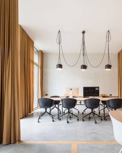 Curtains for Dubai Home Offices: Reduce Glare Without Darkening the Room Curtains for Dubai Home Offices: Reduce Glare Without Darkening the Room
